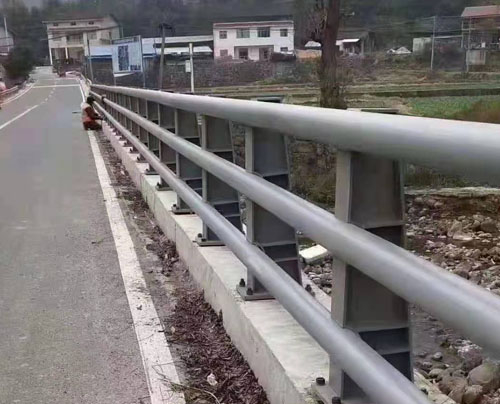 橋梁護(hù)欄 道路不銹鋼護(hù)欄 橋梁防護(hù)欄